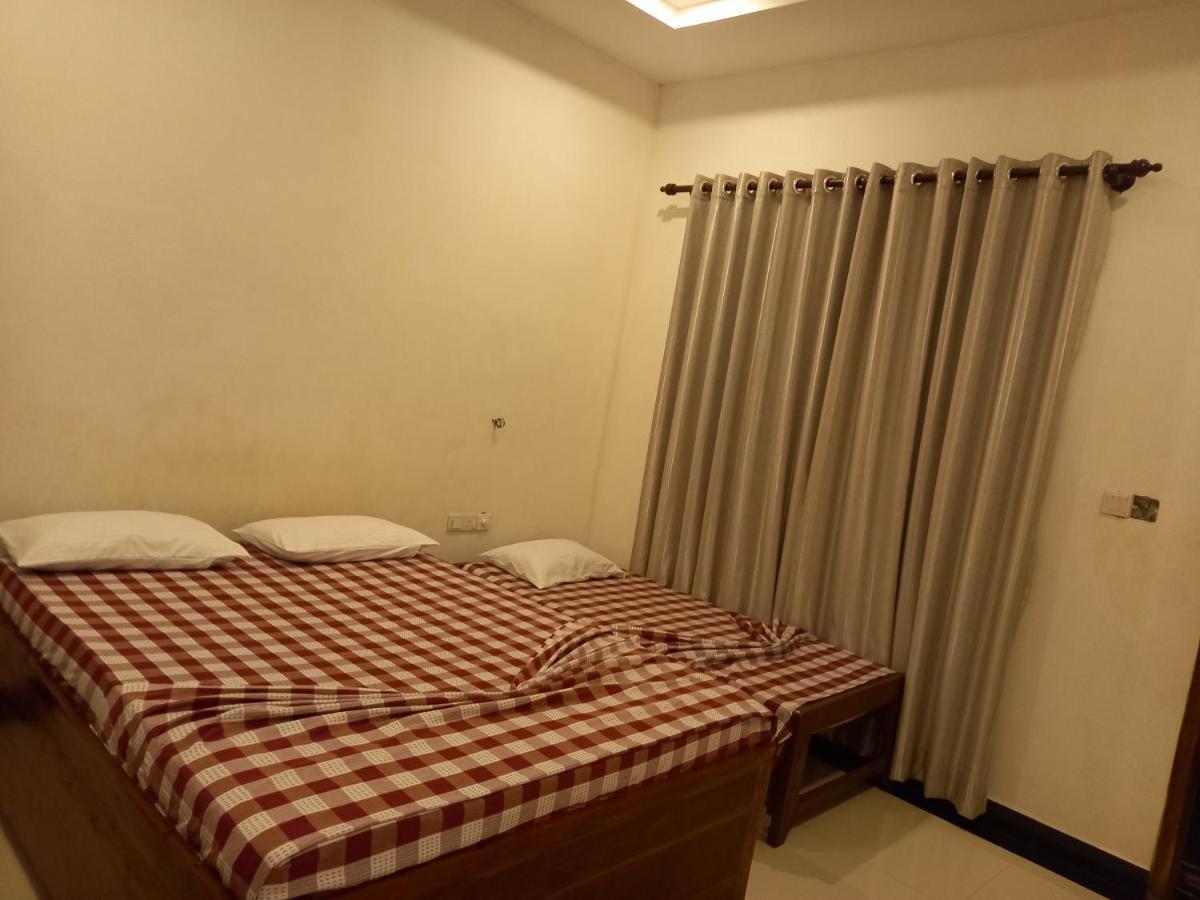 Hotel Krish Kalkudah  Luaran gambar