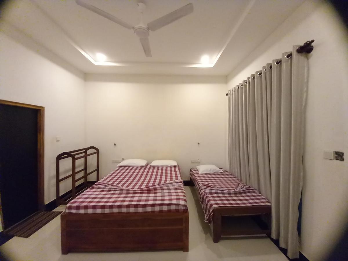 Hotel Krish Kalkudah  Luaran gambar